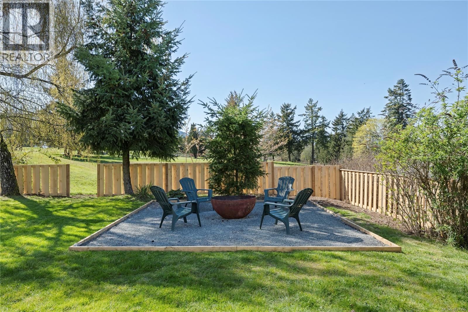 7549 ANDREA CRES - 33