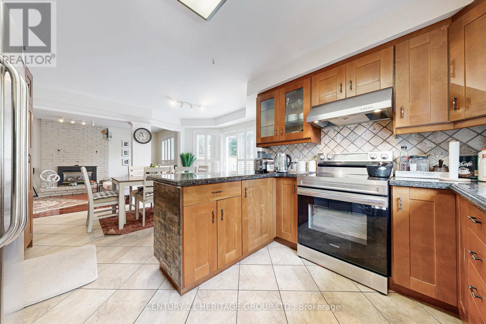 98 CHARING CRESCENT - 10