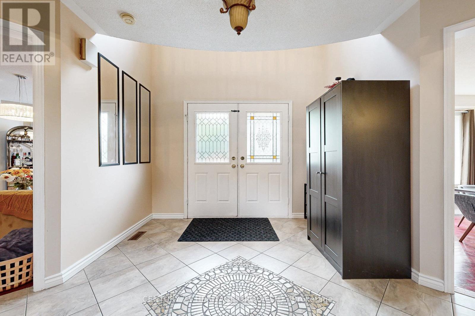 98 CHARING CRESCENT - 4