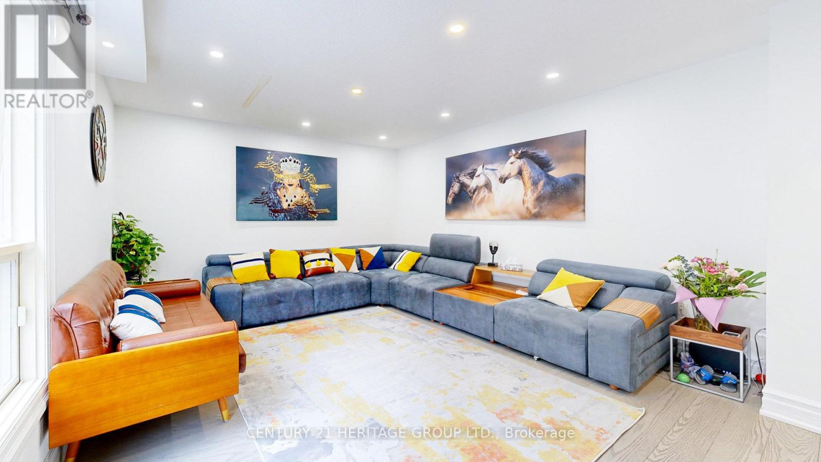 160 CARLYLE CRESCENT - 16