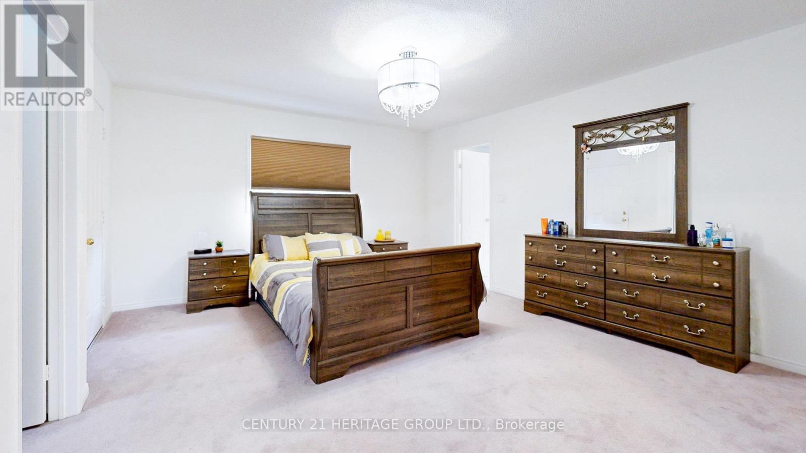 160 CARLYLE CRESCENT - 24