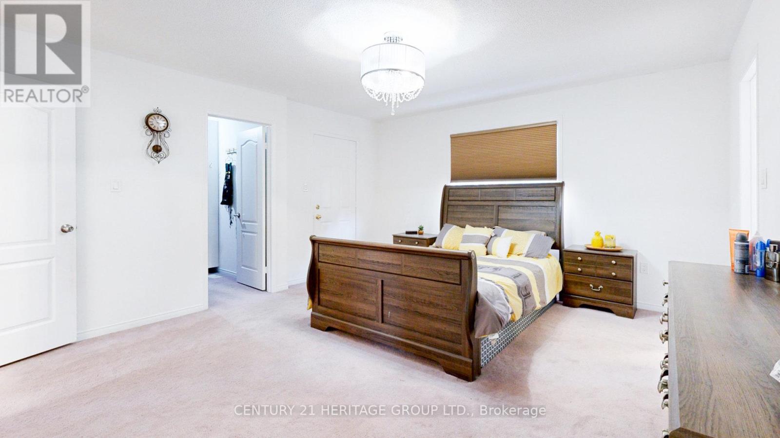 160 CARLYLE CRESCENT - 25