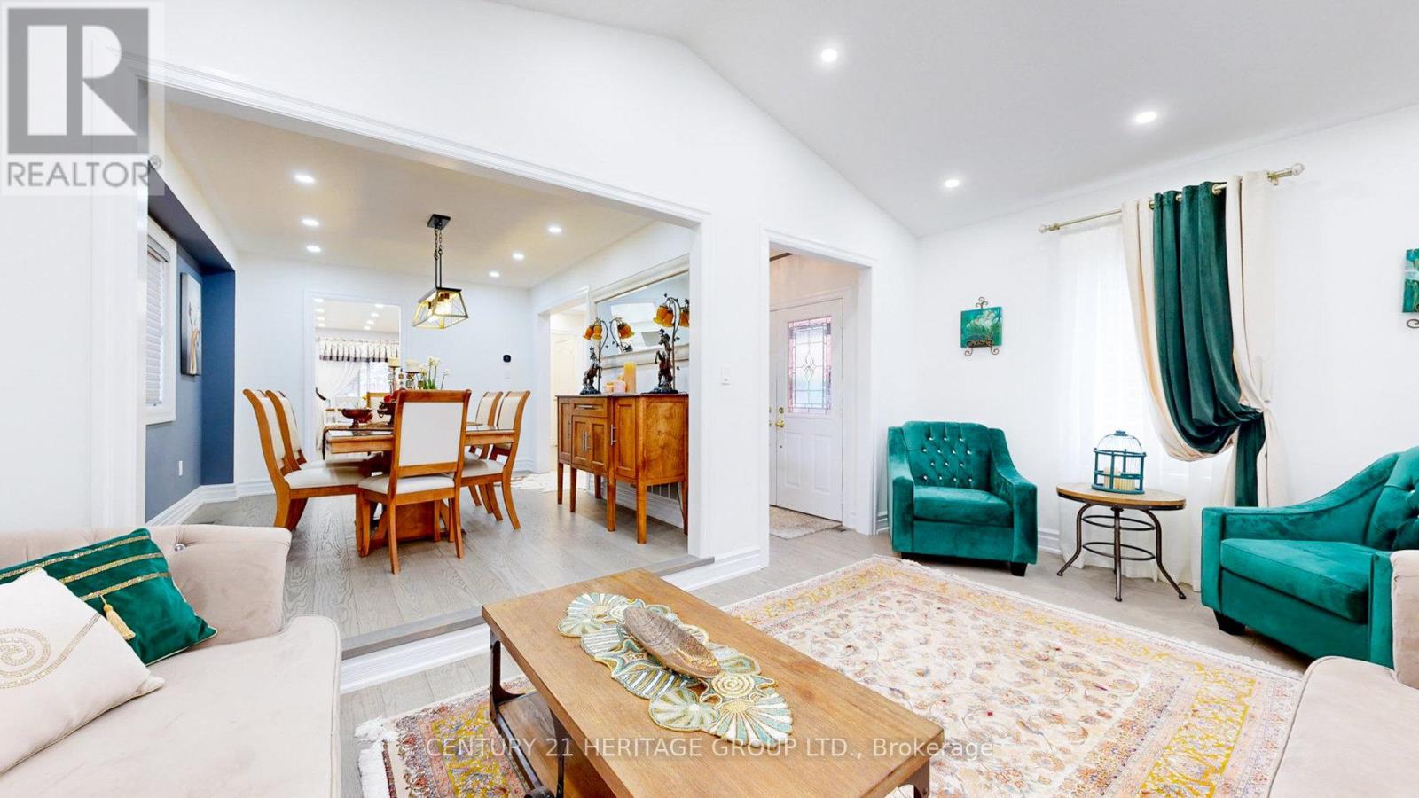160 CARLYLE CRESCENT - 3