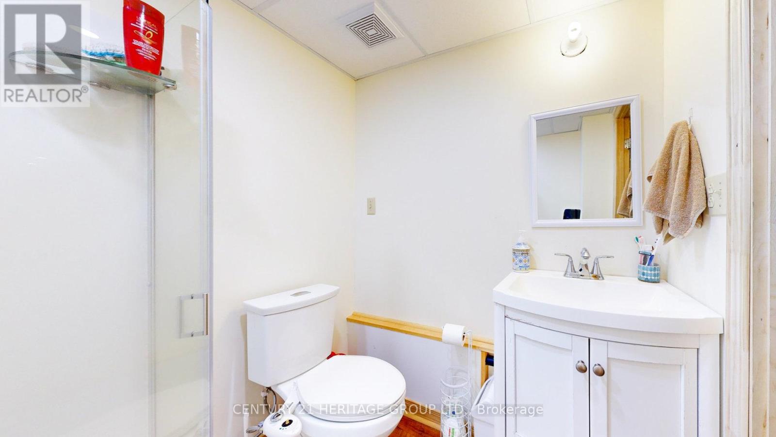 160 CARLYLE CRESCENT - 36