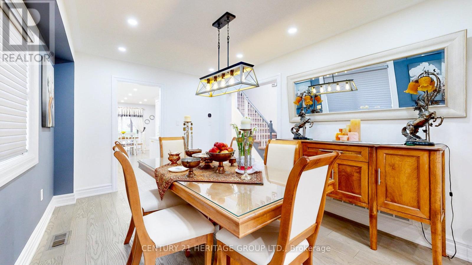160 CARLYLE CRESCENT - 7