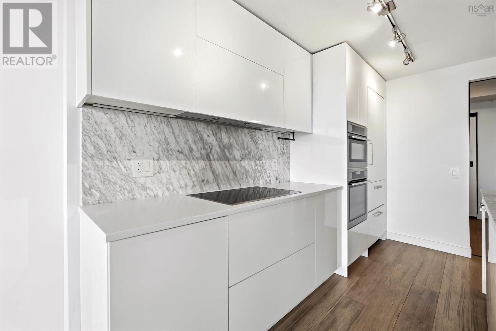 Property 45 of 49 of 1705 1650 Granville Street