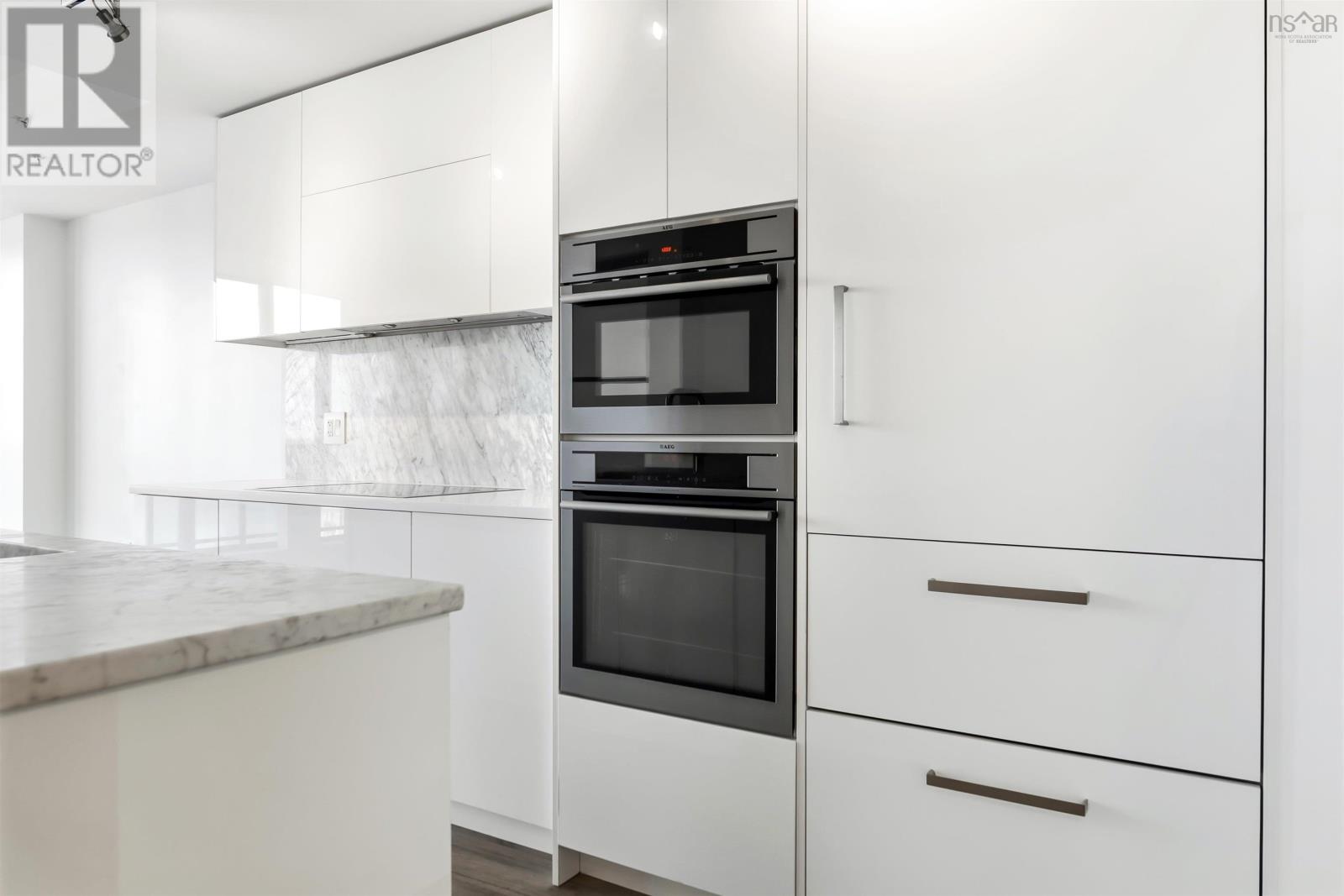 Property 33 of 49 of 1705 1650 Granville Street