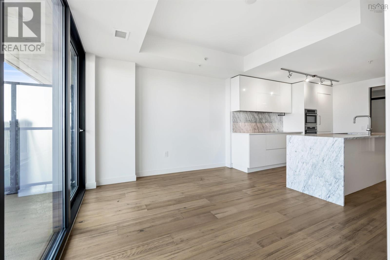 Property 40 of 49 of 1705 1650 Granville Street