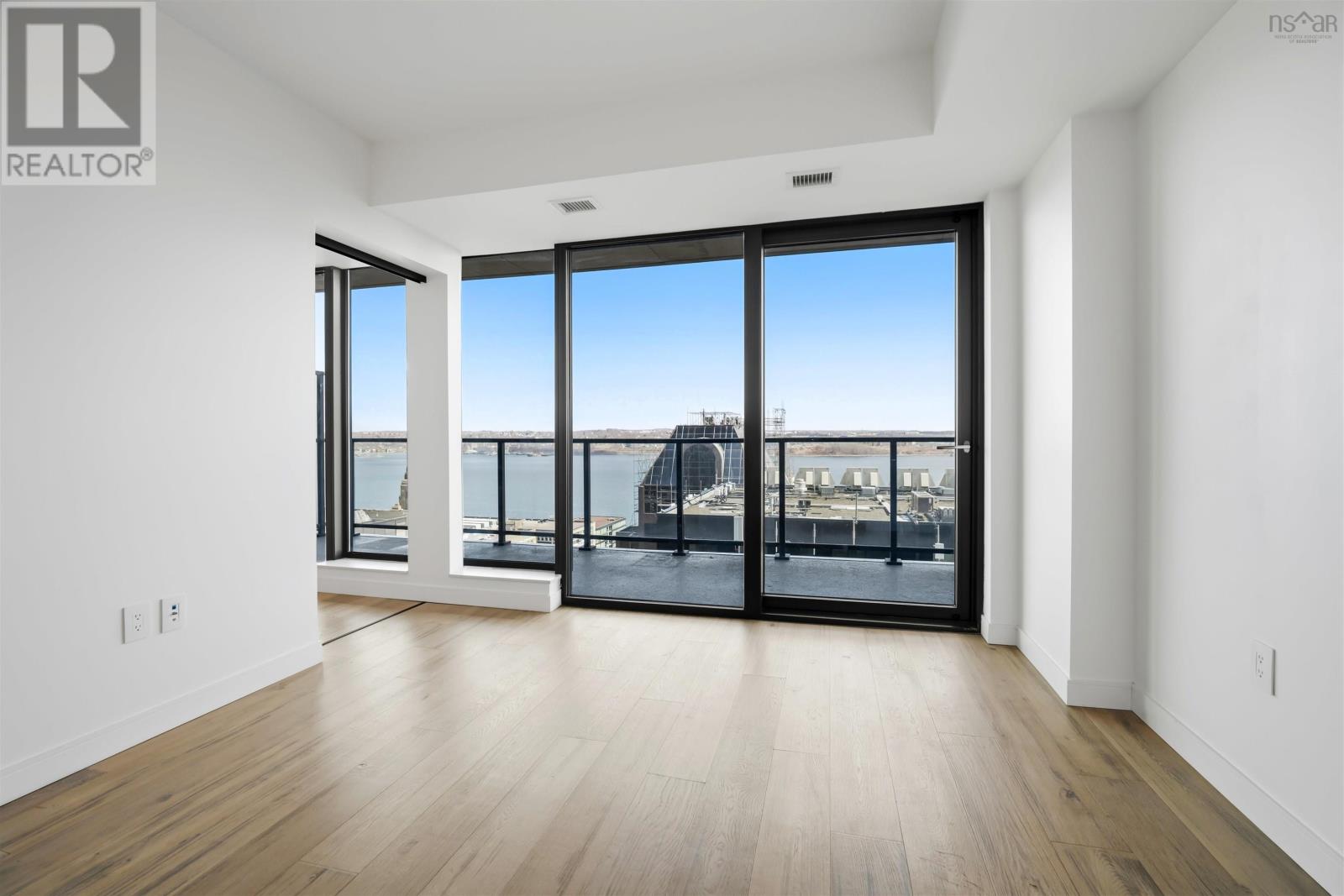 Property 3 of 49 of 1705 1650 Granville Street