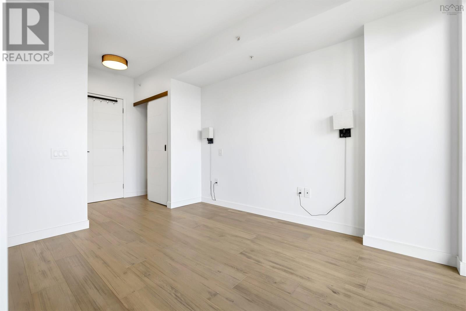 Property 32 of 49 of 1705 1650 Granville Street