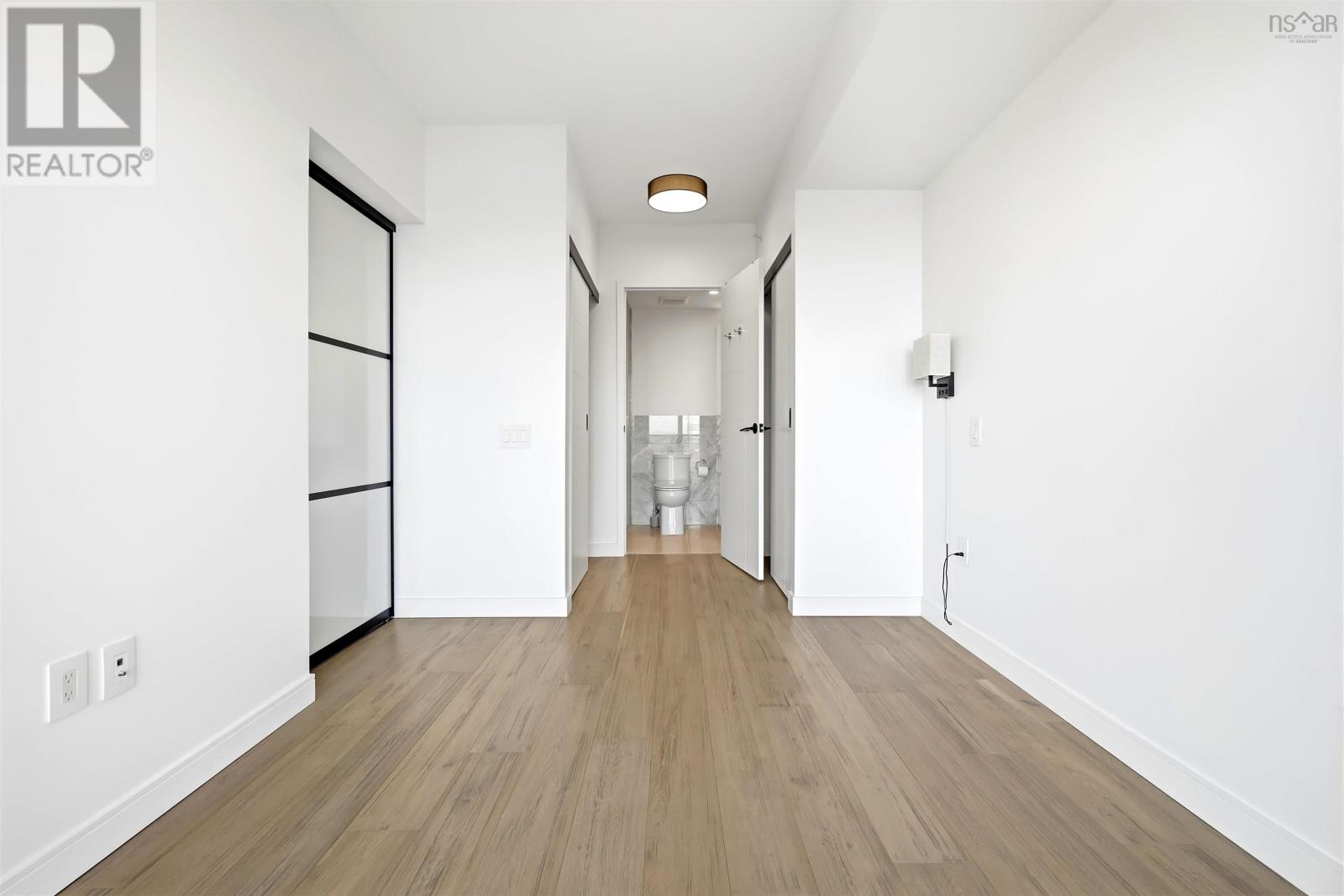 Property 35 of 49 of 1705 1650 Granville Street