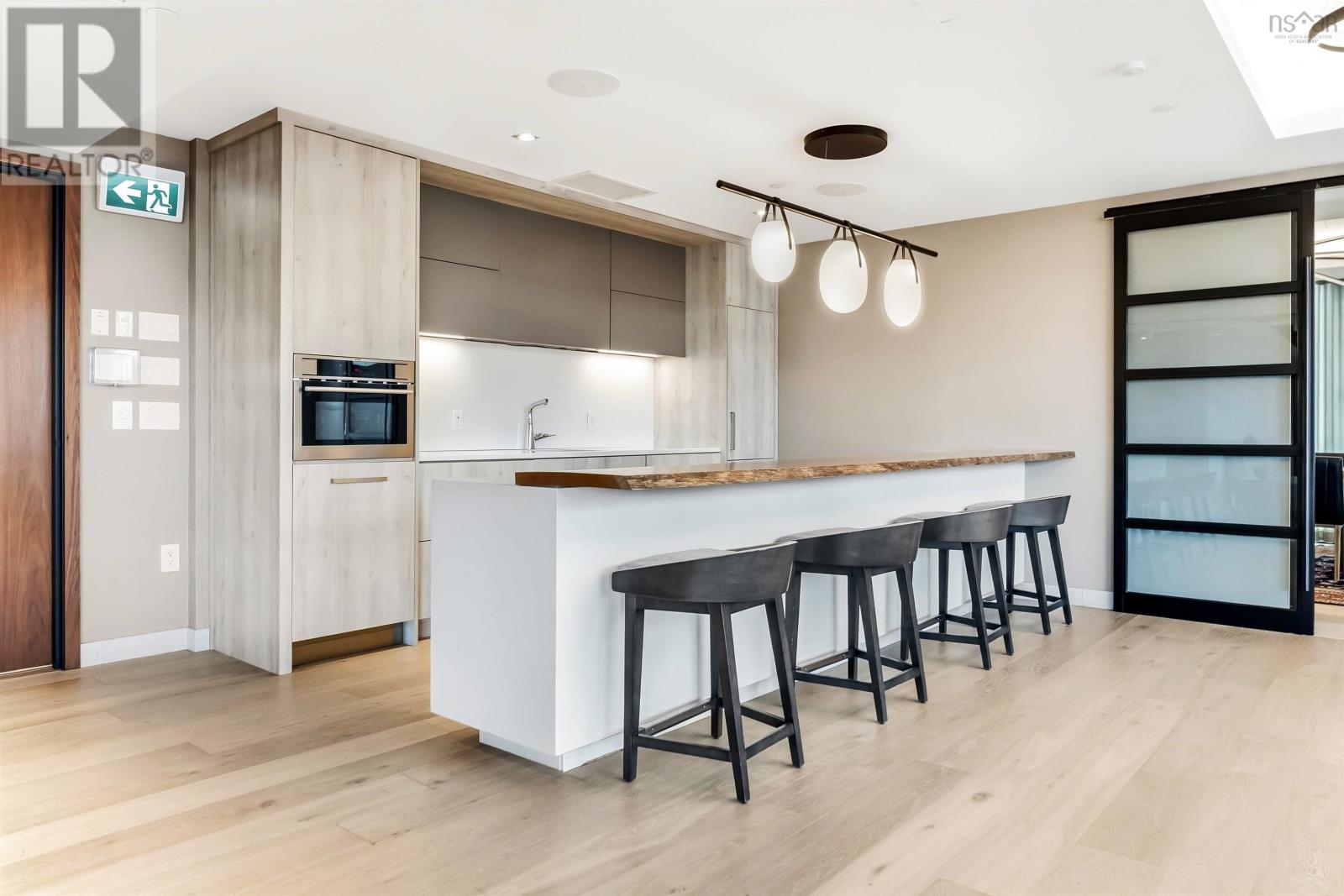 Property 42 of 49 of 1705 1650 Granville Street