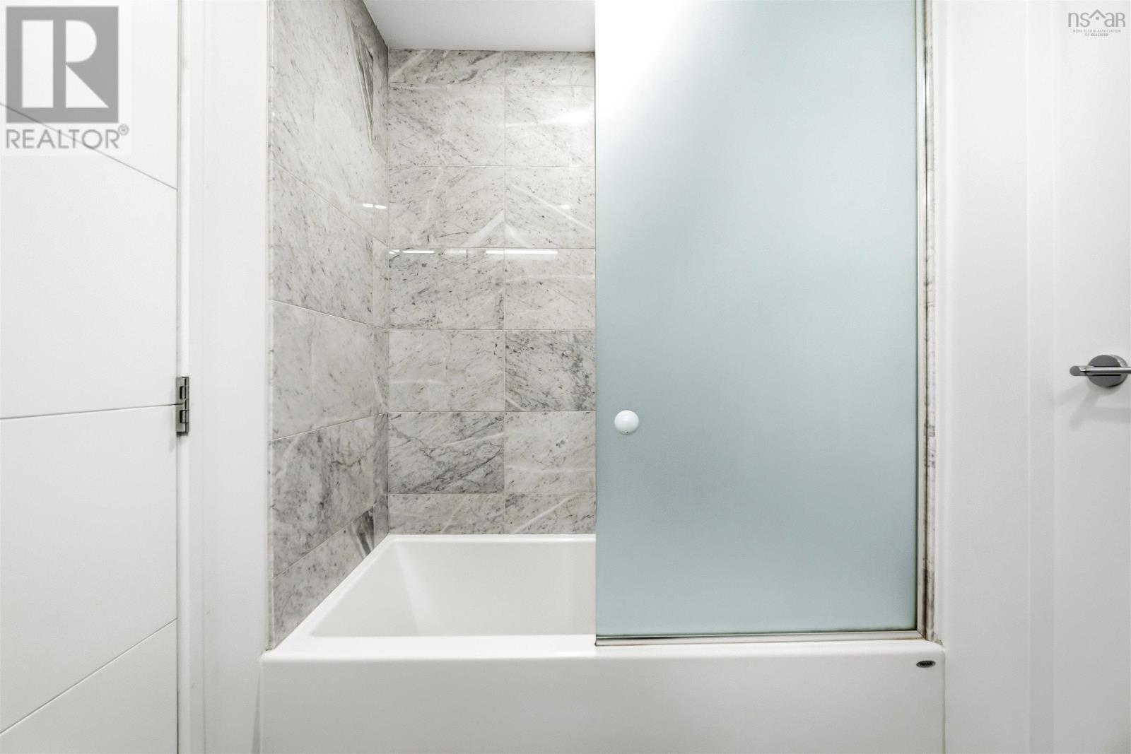 Property 30 of 49 of 1705 1650 Granville Street