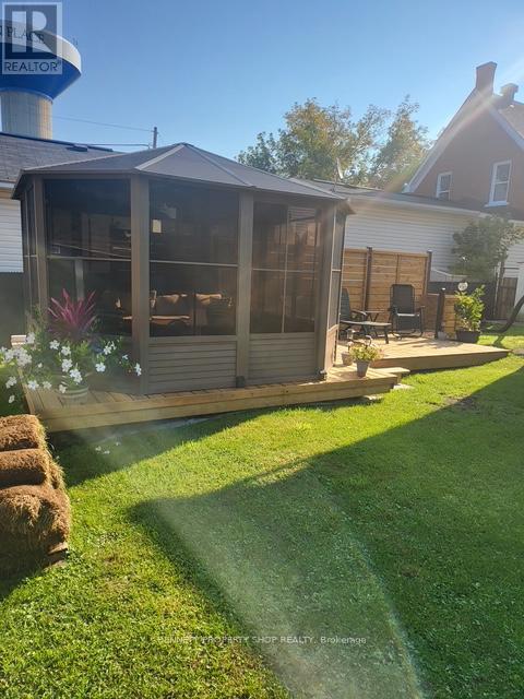 187 NELSON STREET E — photo 22