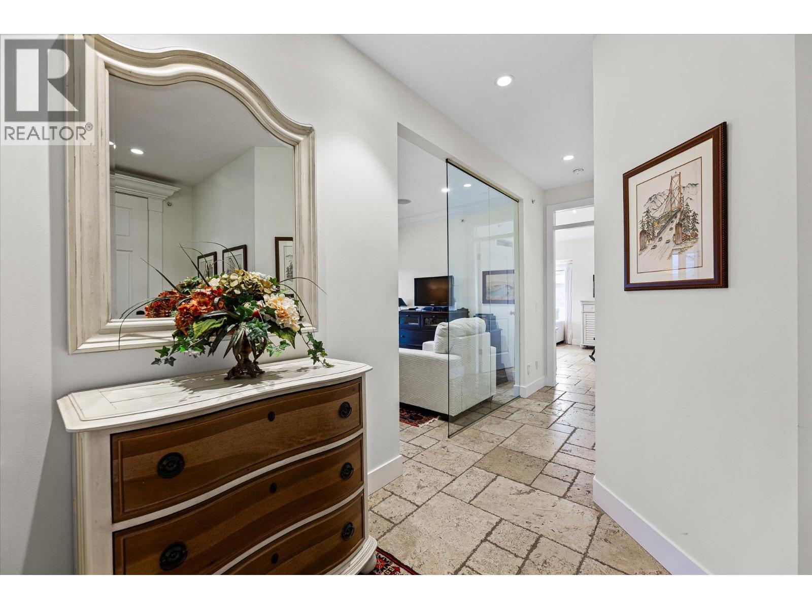 #401 538 McKay Avenue Unit# 401 - 21