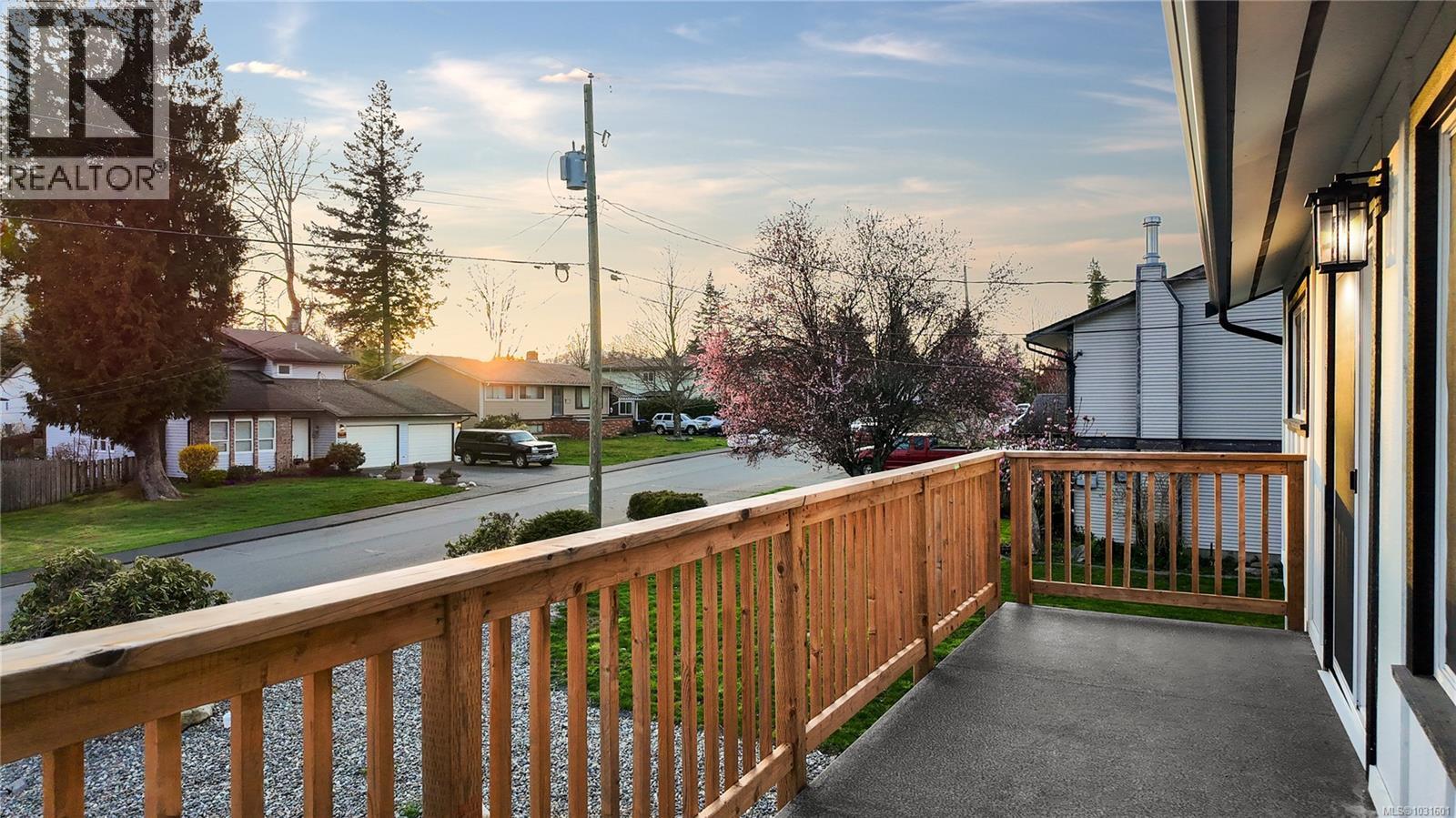4644 Macintyre Ave, Courtenay