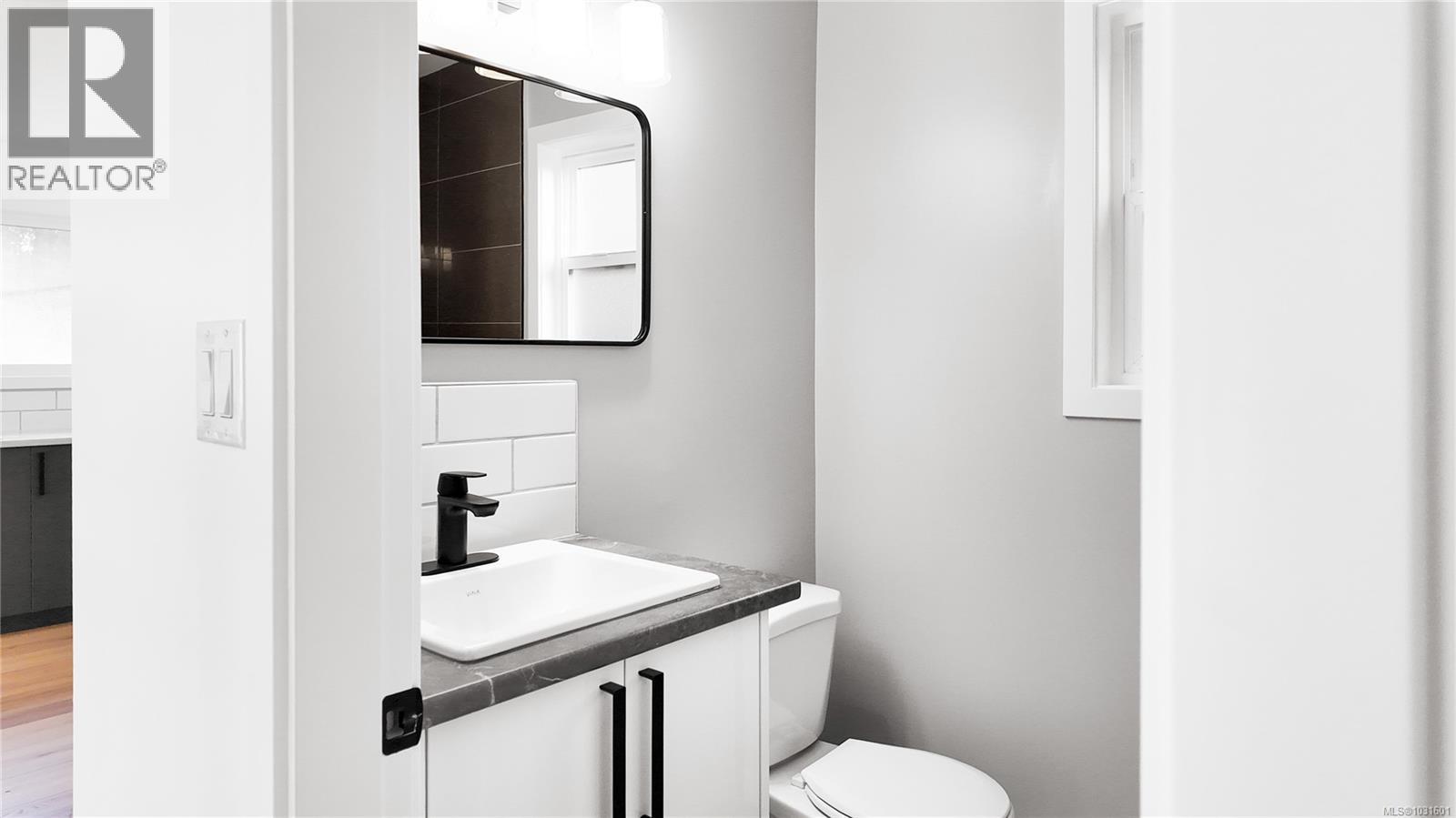 4644 Macintyre Ave, Courtenay