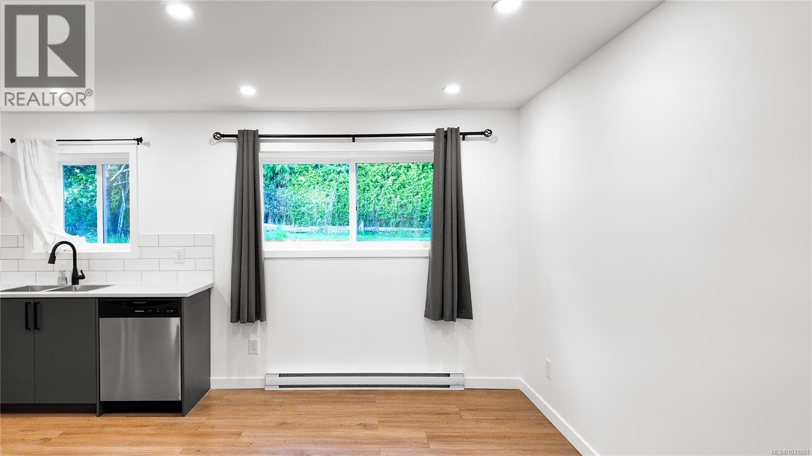 4644 Macintyre Ave, Courtenay