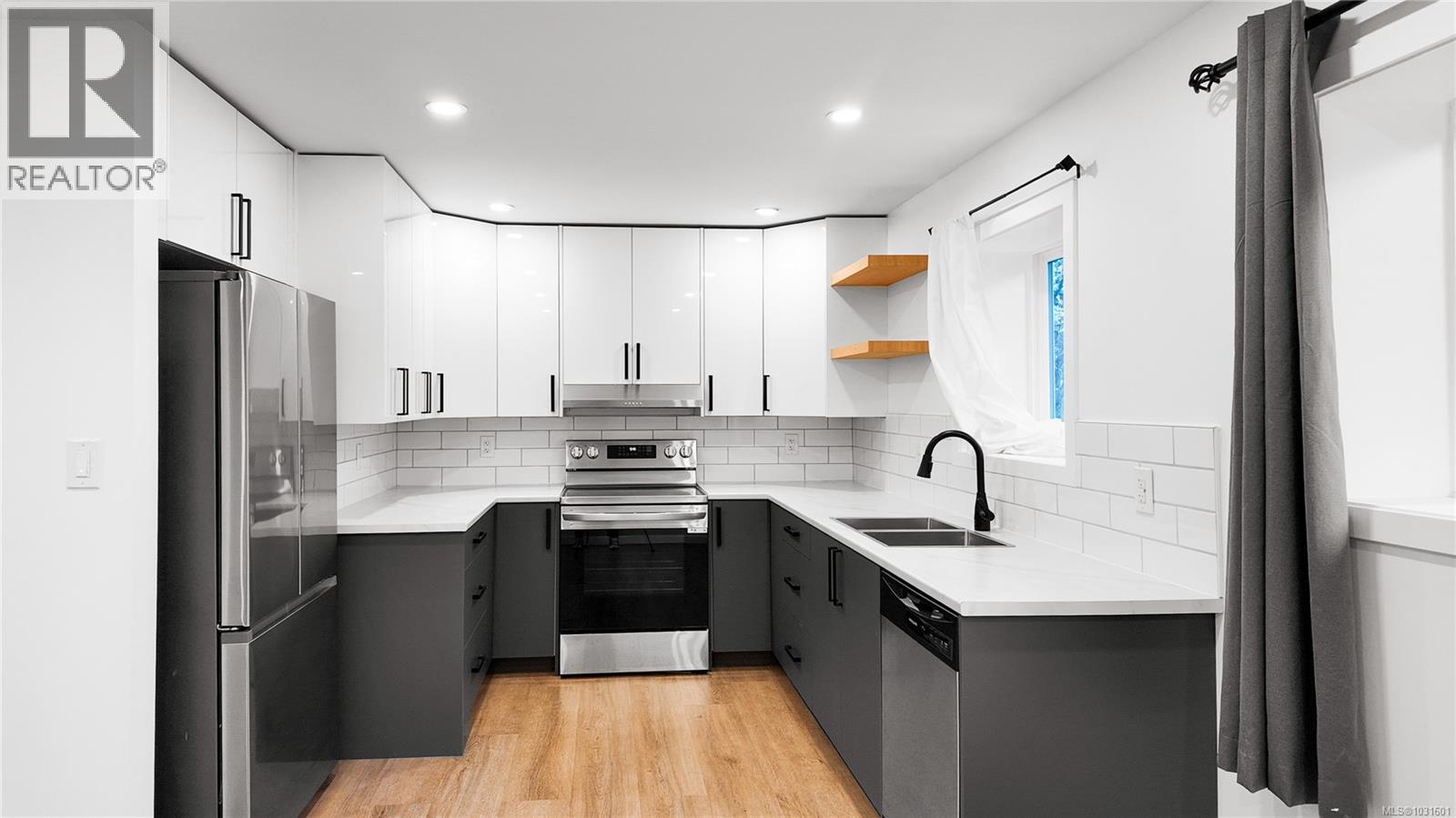 4644 Macintyre Ave, Courtenay