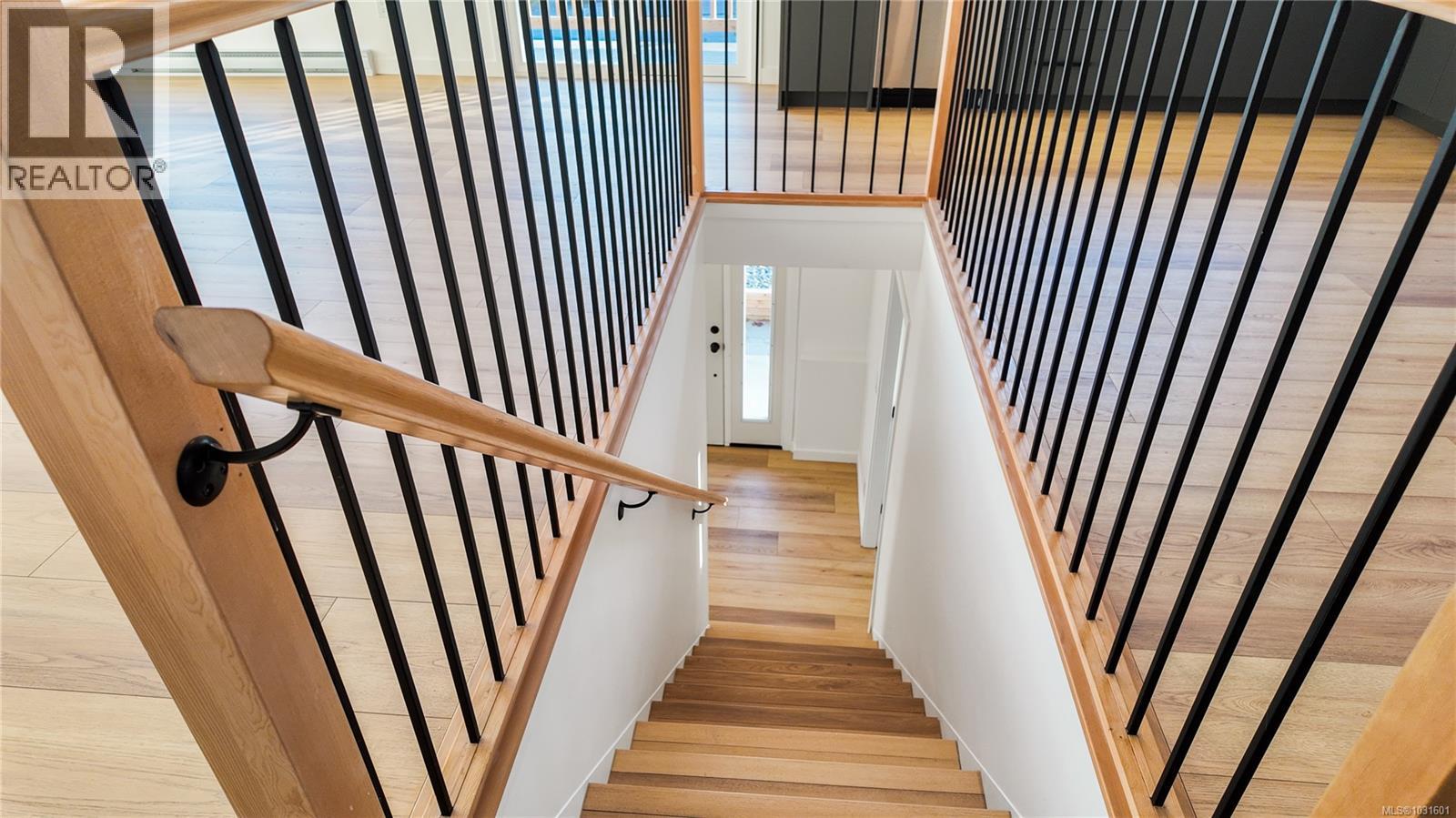 4644 Macintyre Ave, Courtenay