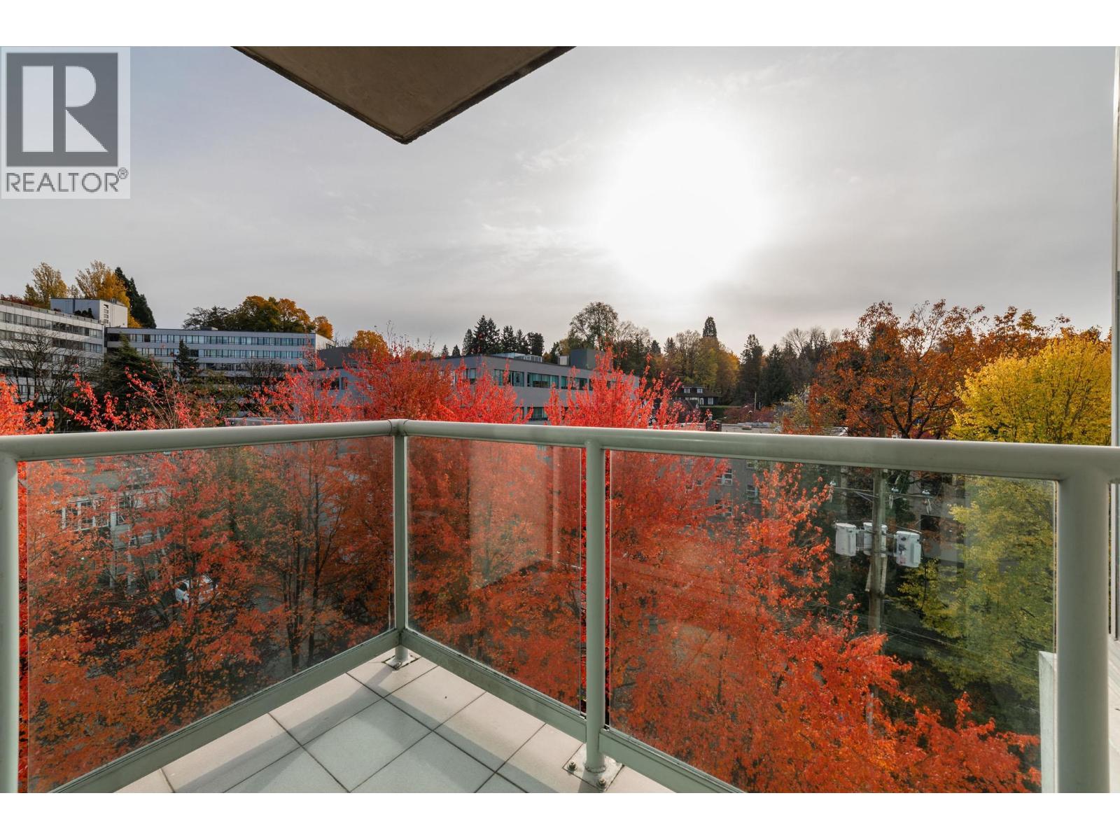 602 1550 W 15TH AVENUE, Vancouver