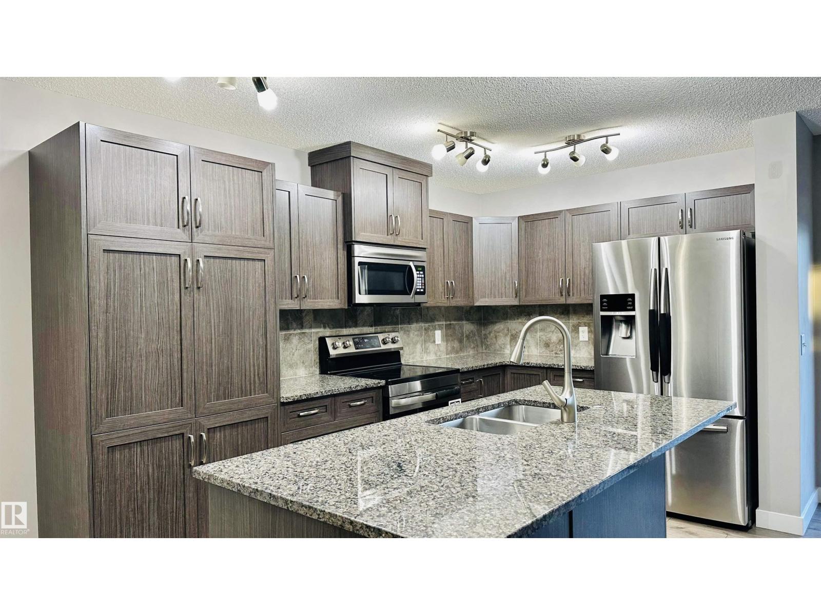 1105 33A ST NW - 10