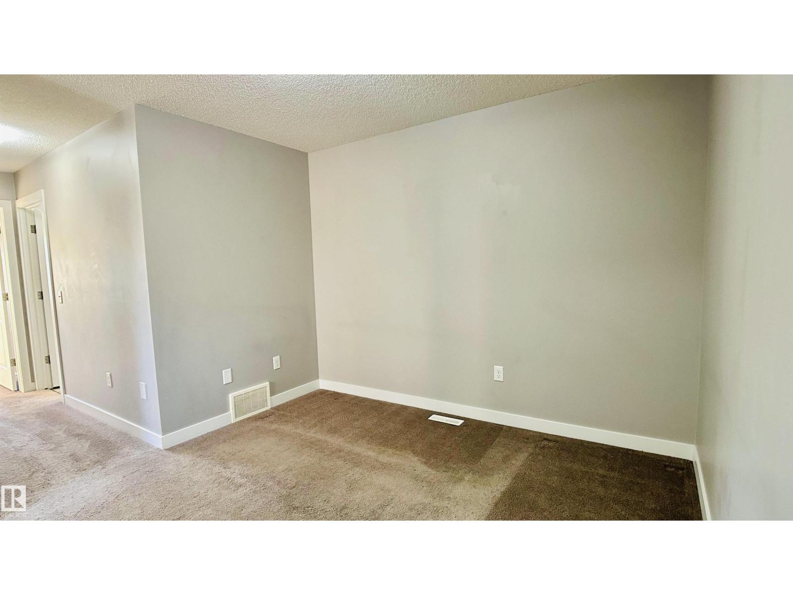 1105 33A ST NW - 24