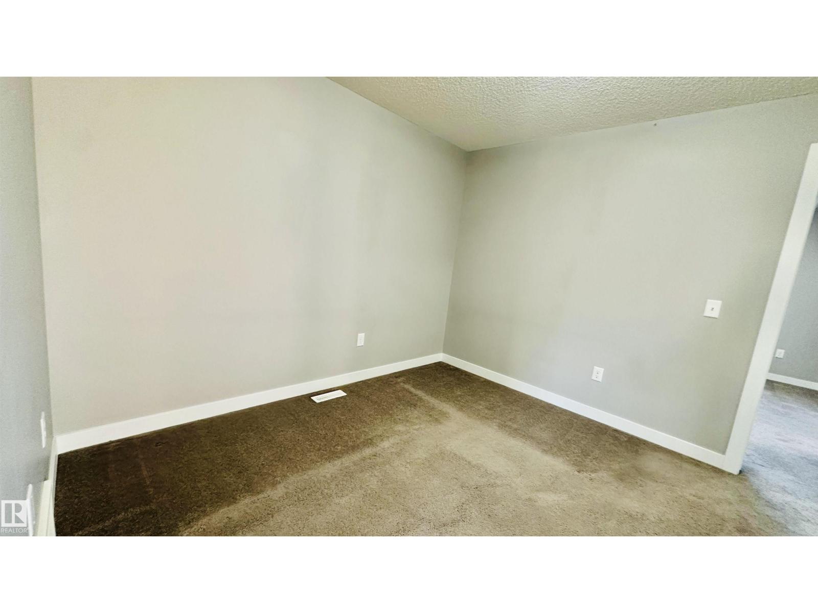 1105 33A ST NW - 27