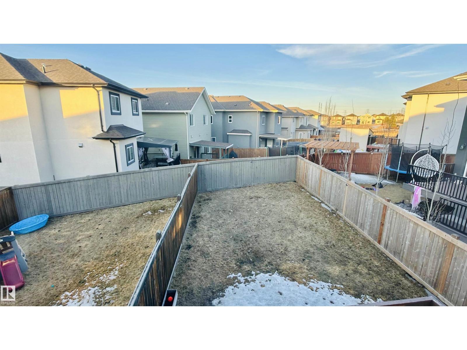 1105 33A ST NW - 33