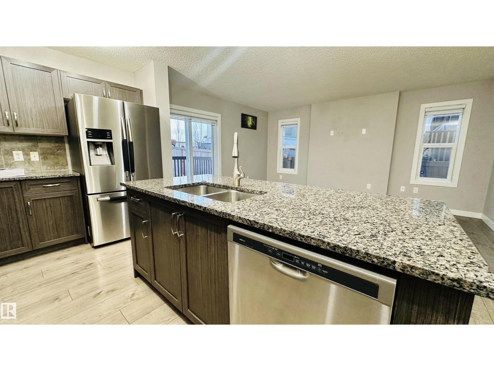 1105 33A ST NW - 8