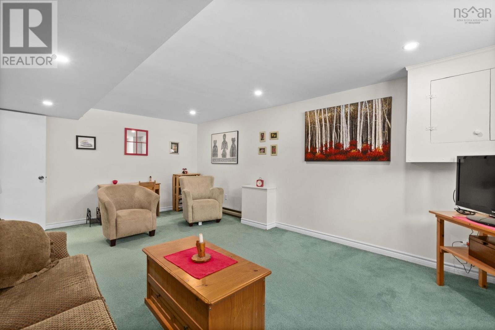 Property 28 of 52 of 16 Canary Crescent