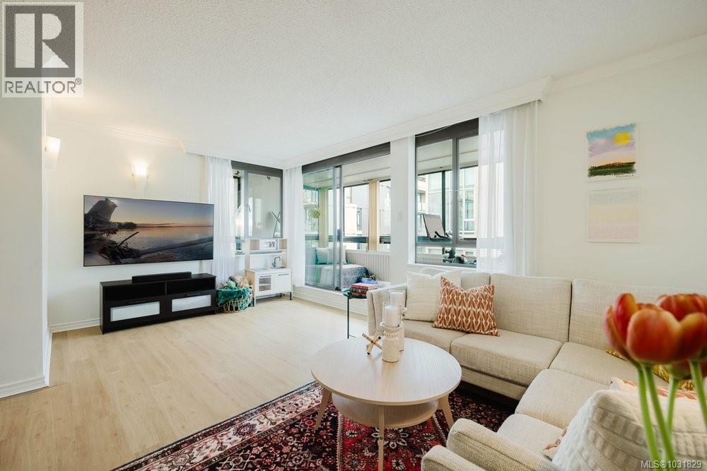 #1004 1034 JOHNSON ST - Image 3