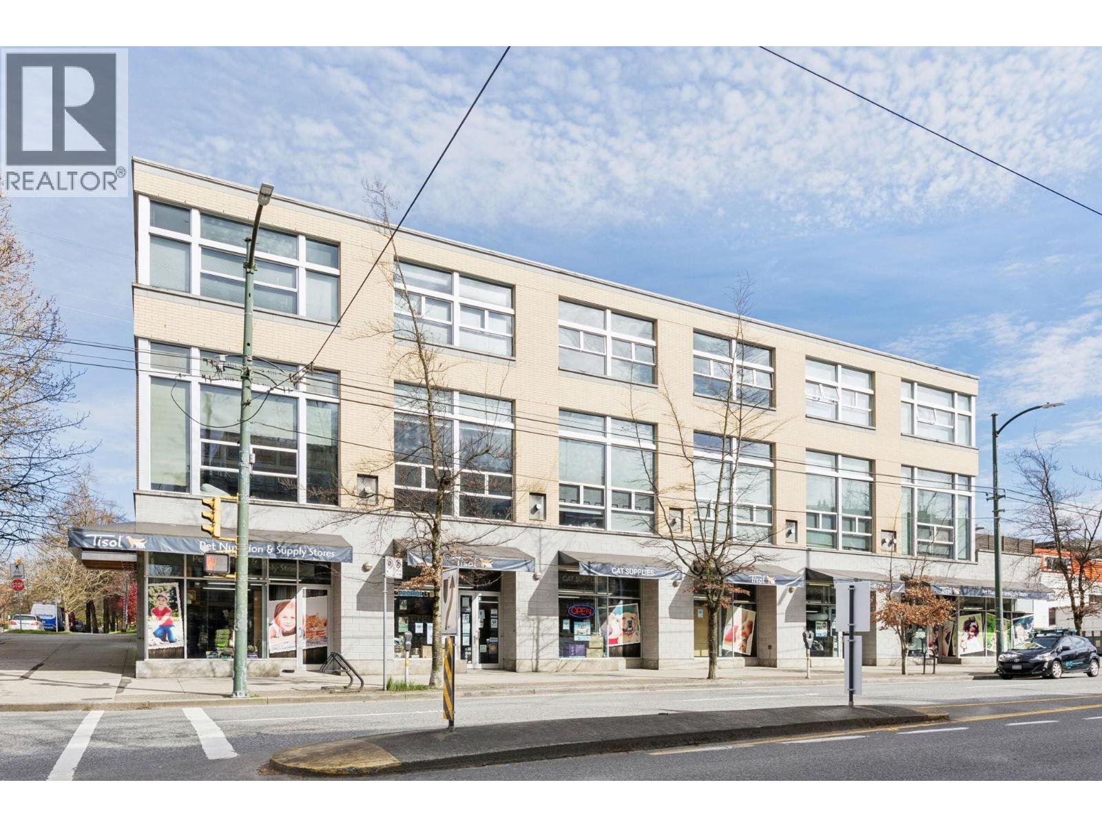 PH4 2088 W 11TH AVENUE