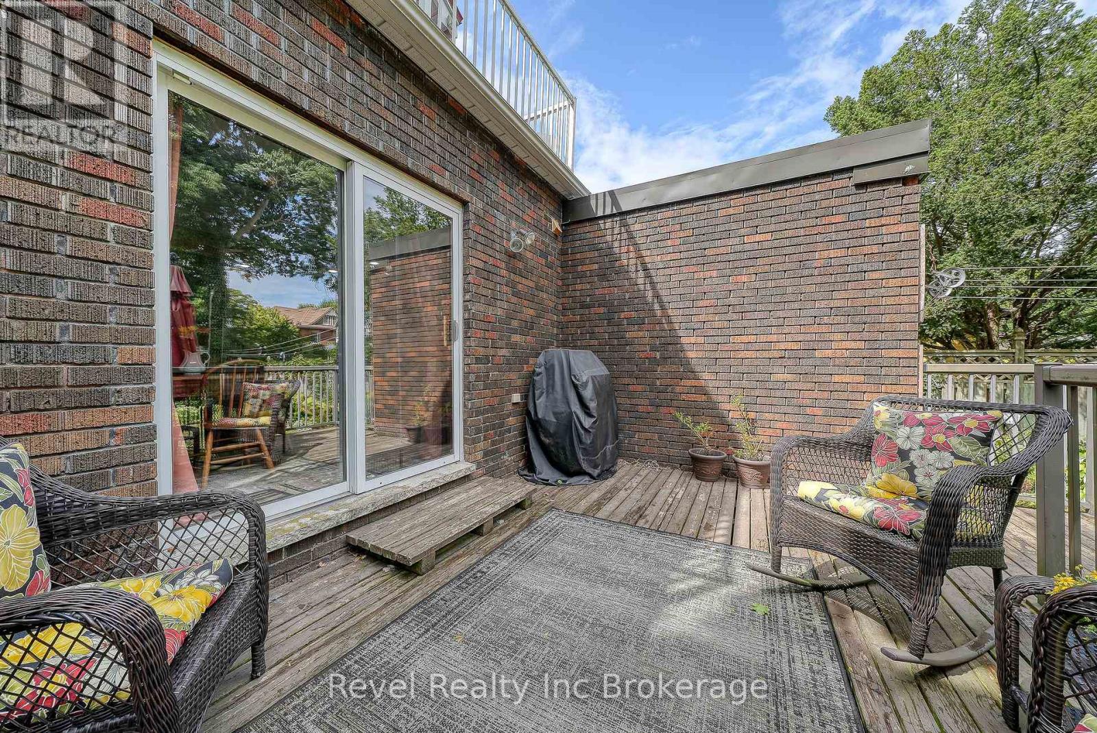 140 VANSITTART AVENUE, Woodstock (Woodstock - North), Ontario, N4S6E6 — Photo 4