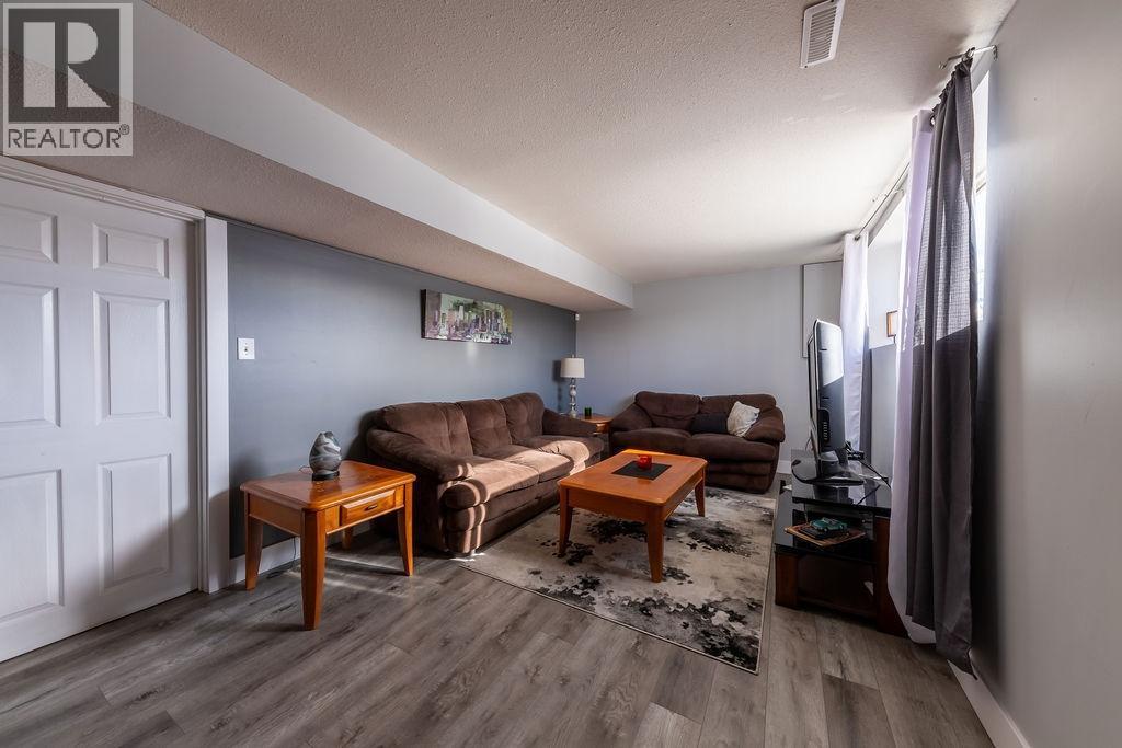 918 CRANBROOK PLACE - 18