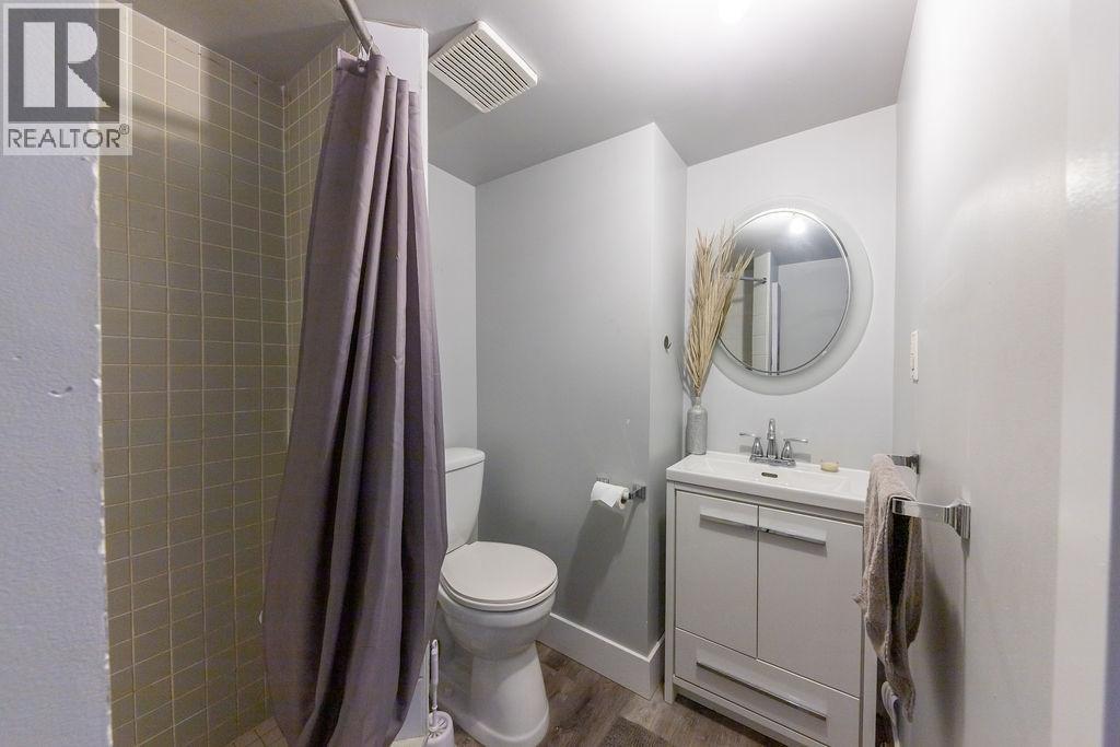 918 CRANBROOK PLACE - 20