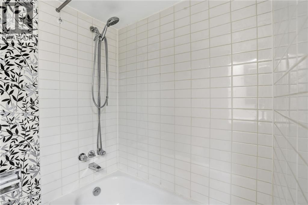 #606 222 JACKSON Street W Unit# 606 - 25