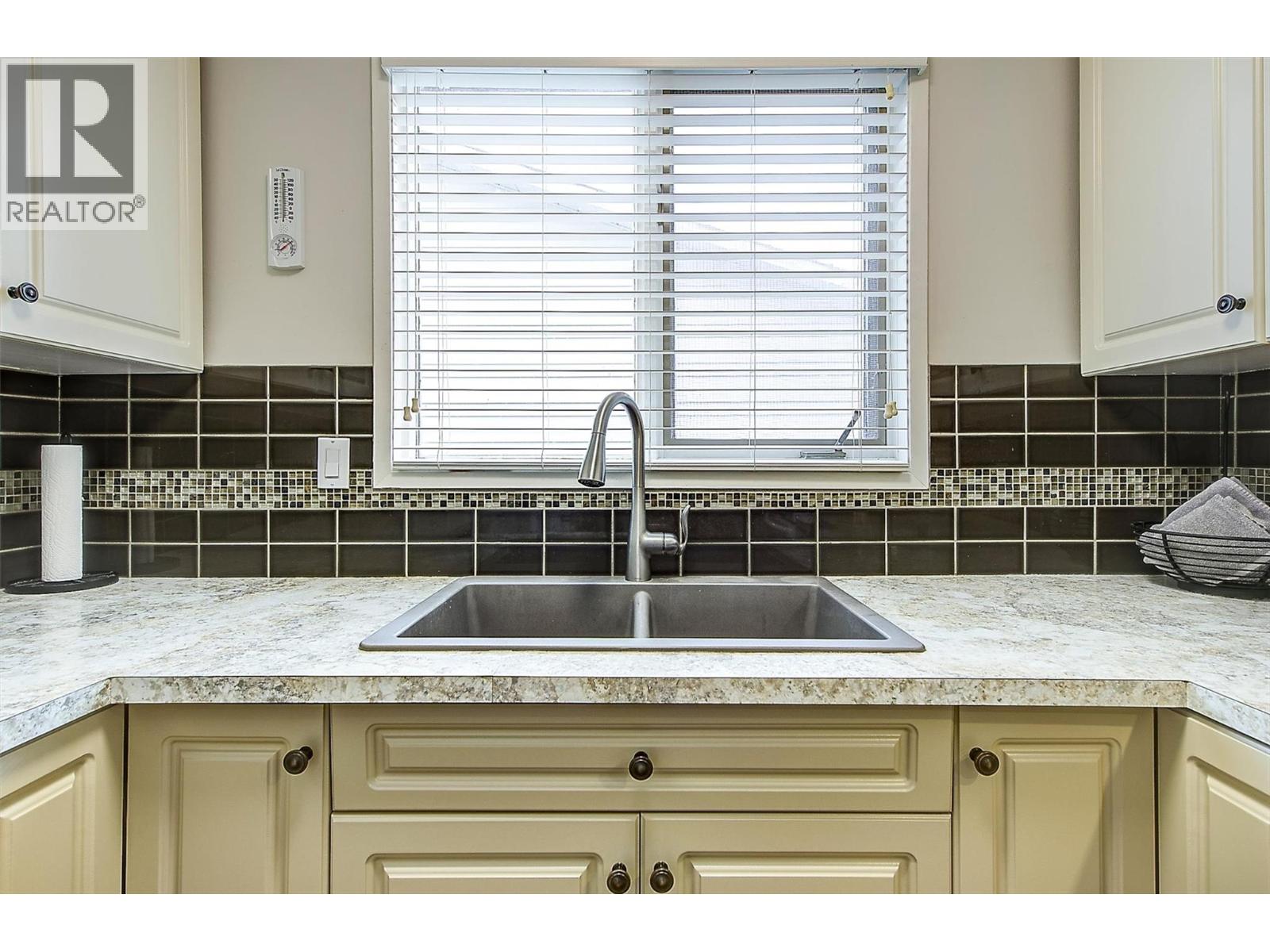 2640 Gordon Drive, Kelowna