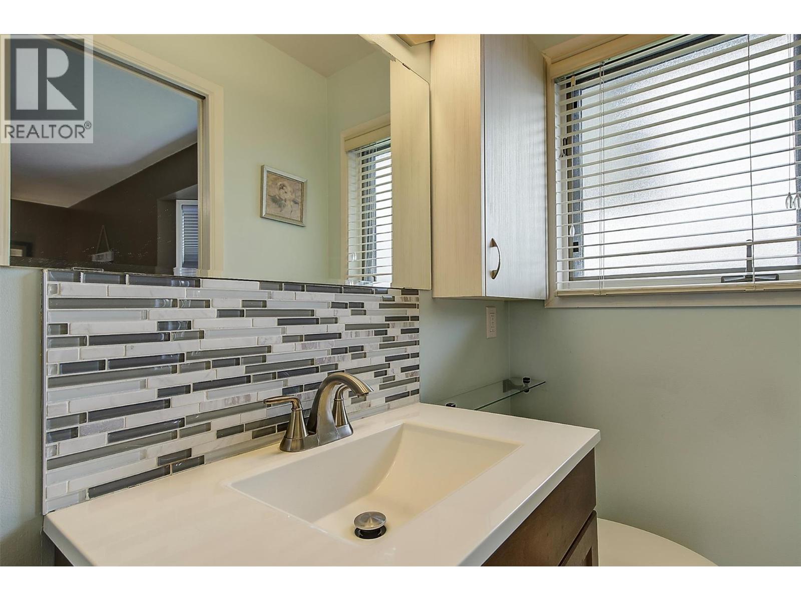 2640 Gordon Drive, Kelowna