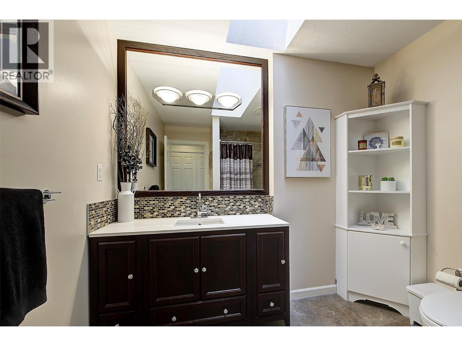 2640 Gordon Drive, Kelowna