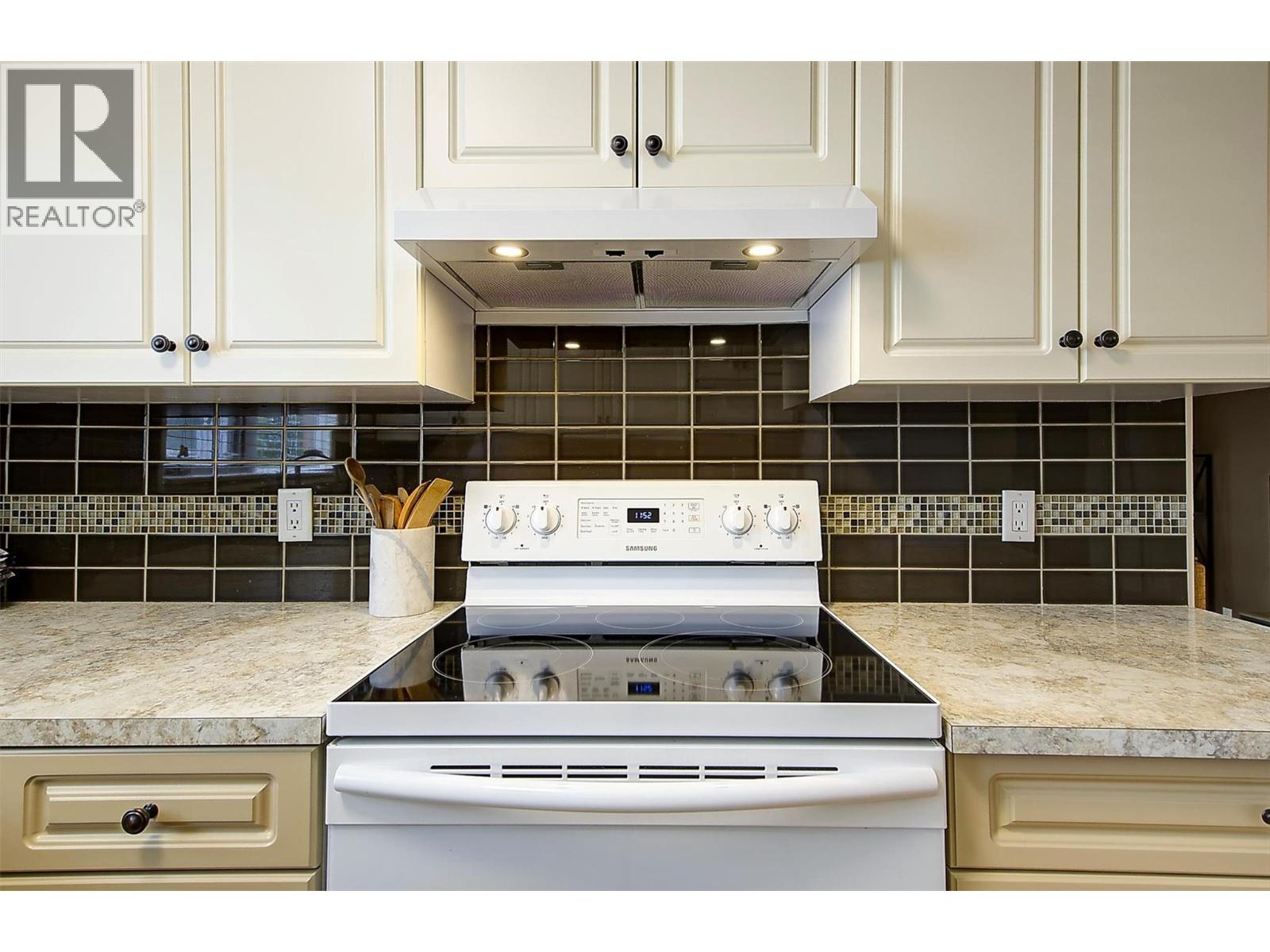 2640 Gordon Drive, Kelowna