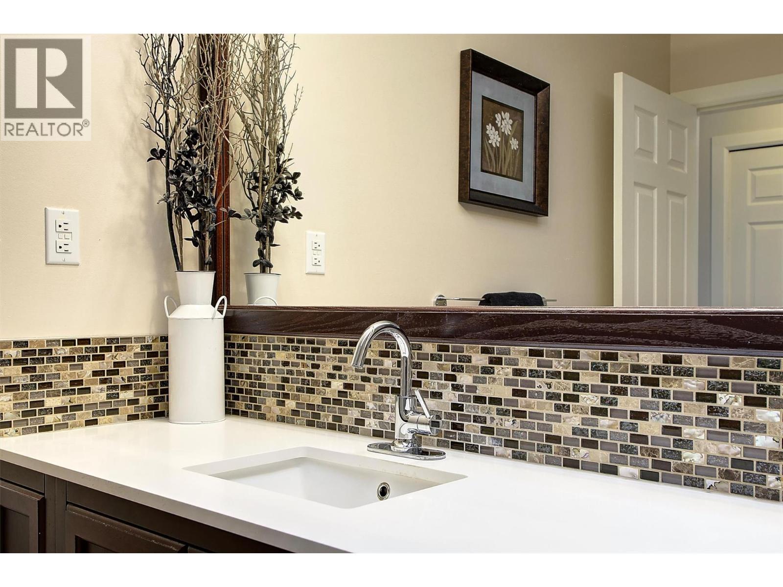 2640 Gordon Drive, Kelowna