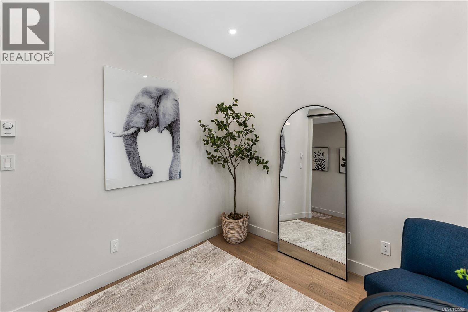 4 3333 Henderson Road, Oak Bay