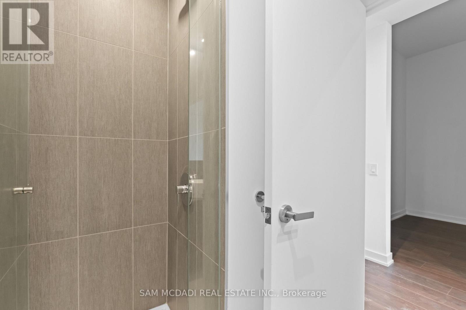 #813 28 ANN STREET - 8