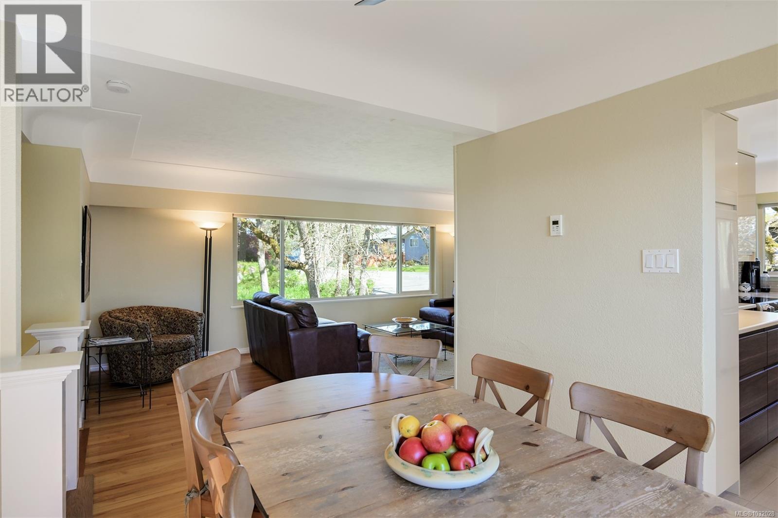  967 Ridgeway Street, Saanich