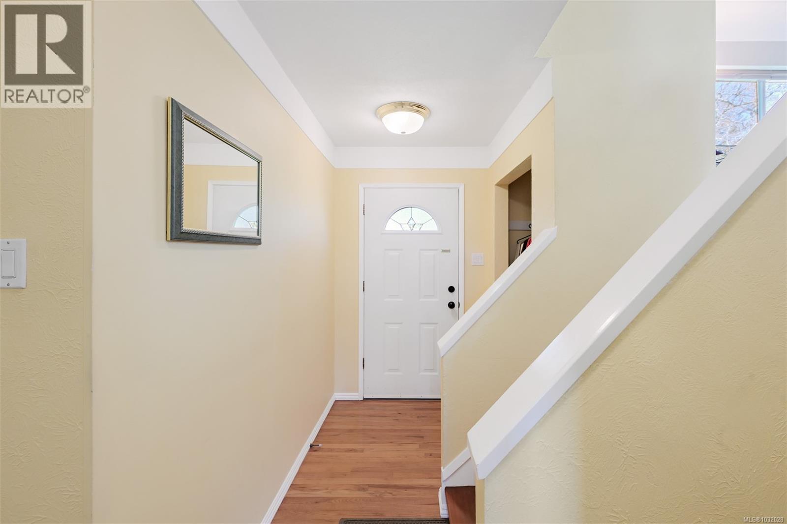  967 Ridgeway Street, Saanich