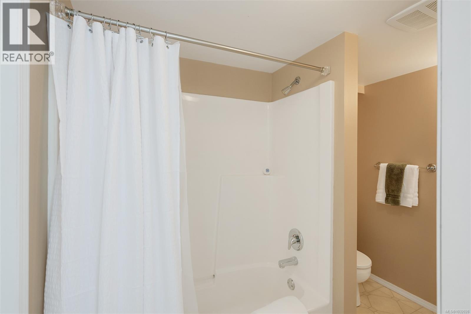  967 Ridgeway Street, Saanich