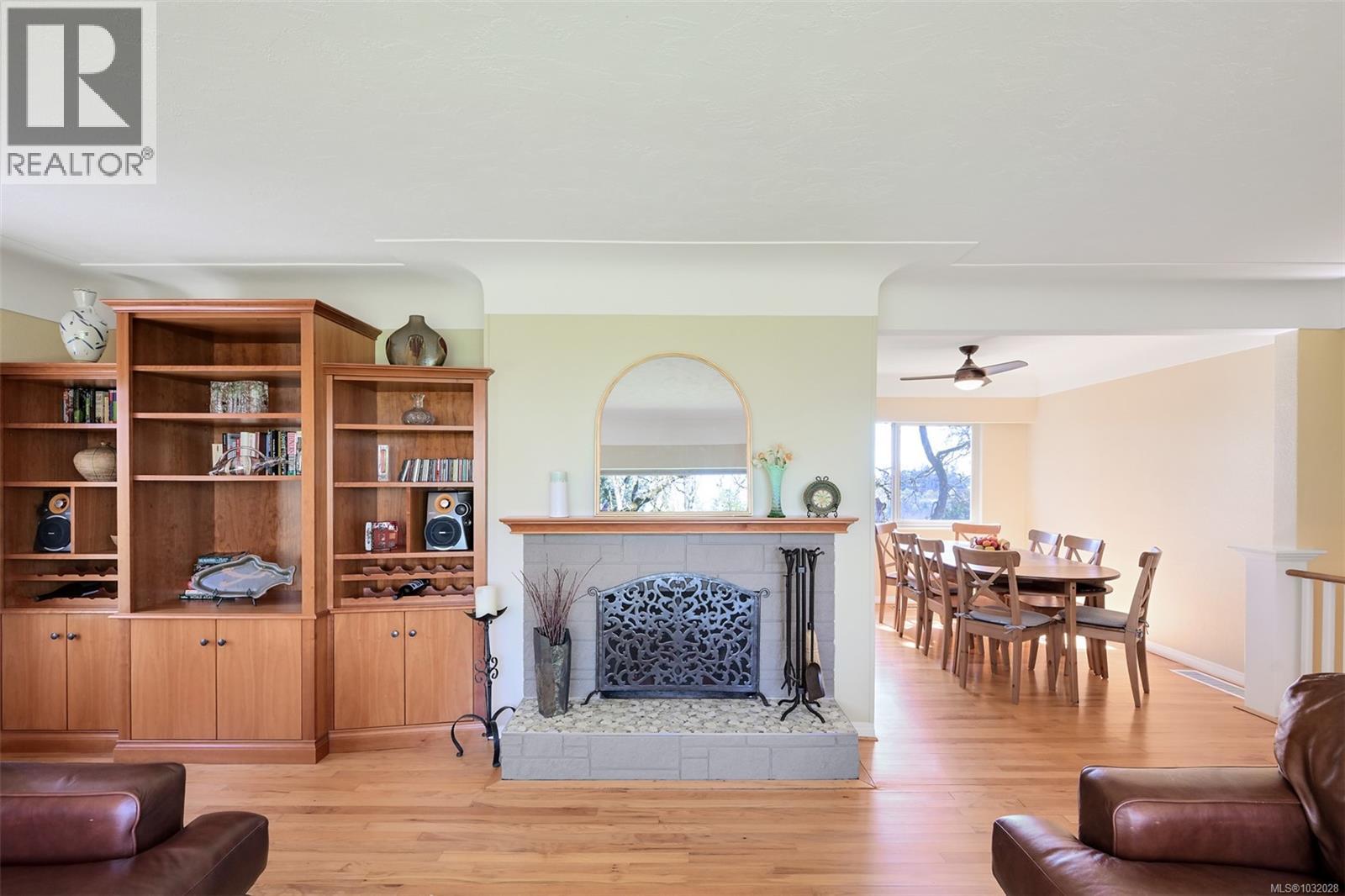  967 Ridgeway Street, Saanich