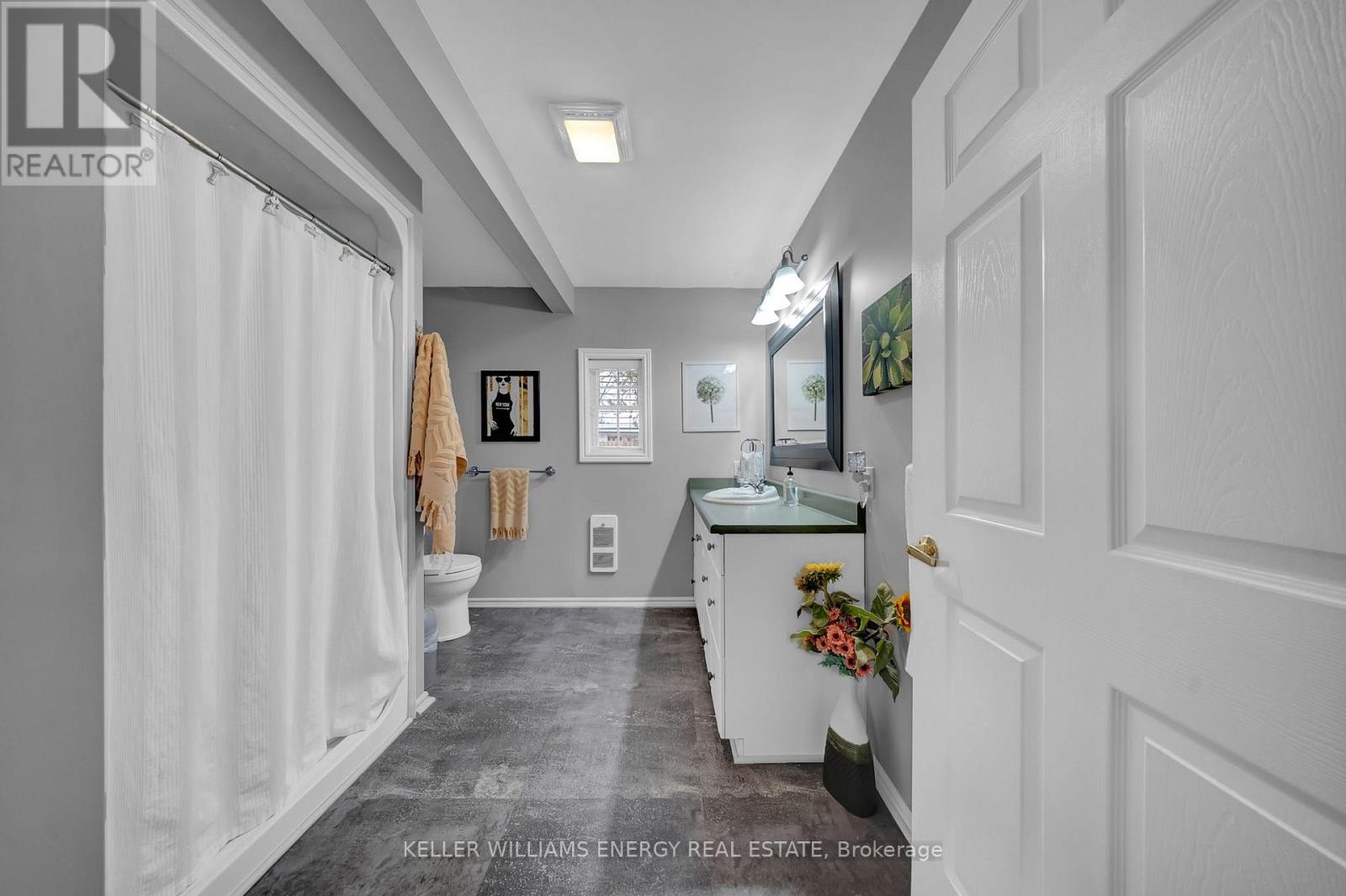 251 LAKESHORE DRIVE - 24