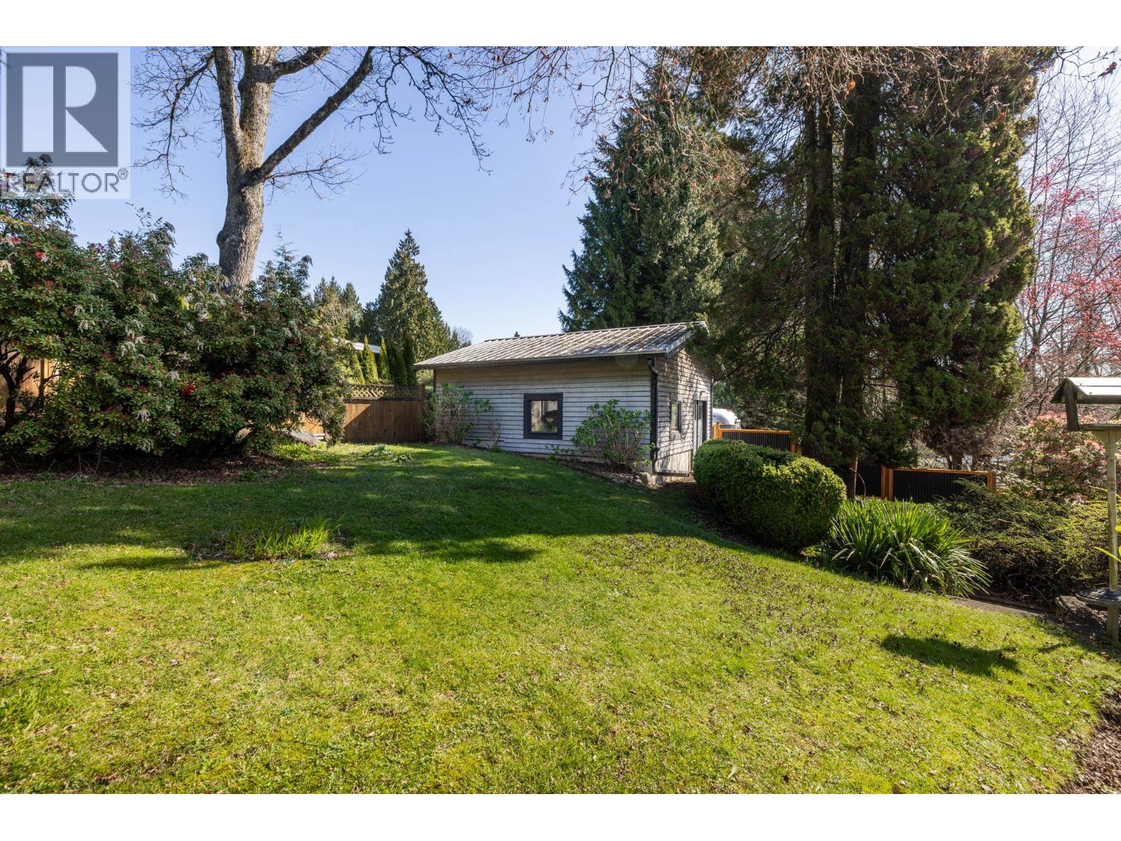 1374 E 15TH STREET, North Vancouver